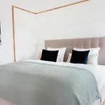Moderne Neue Zum Wohlfuehlen Im Boardinghouse Bed & Butter