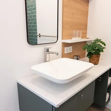 Moderne Neue Zum Wohlfuehlen Im Boardinghouse Bed & Butter Apartment
