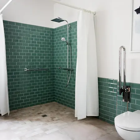 Moderne Neue Zum Wohlfuehlen Im Boardinghouse Bed & Butter
